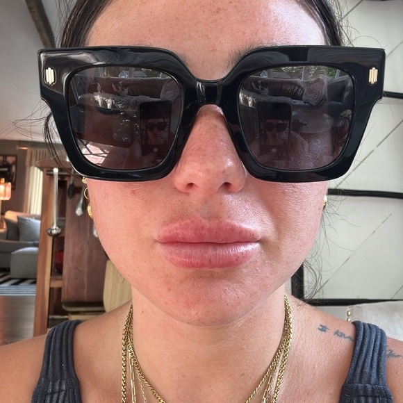 BRAND NEW FENDI ROMA SUNGLASSES - Picture 4 of 6